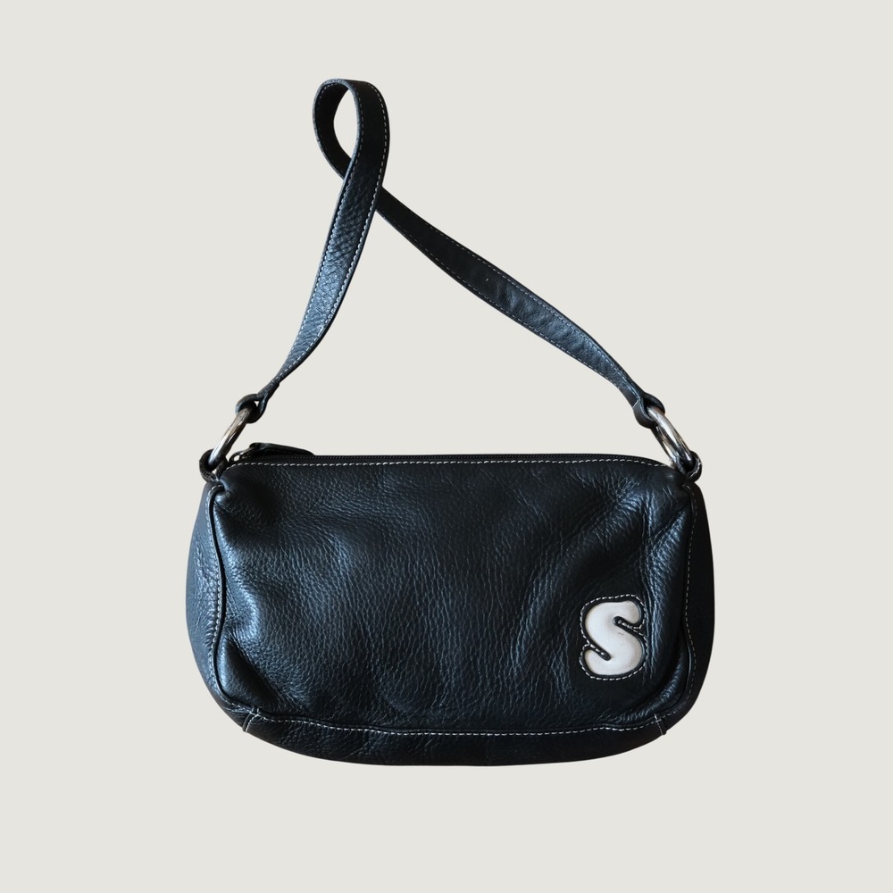 Wilsons Leather Maxima Baguette Bag Black Pebbled Leather Initial S Small Y2K 90
